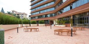 Aga Khan University Centre Kiva Terrace